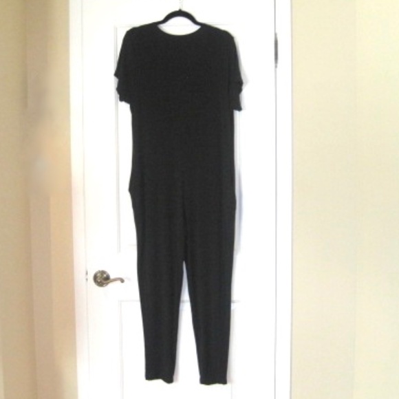 Knix Short Sleeve Romper - Picture 2 of 7